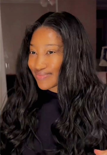 MISS ORIGIN SUPER X GLUELESS Wig: Fashion Statement!