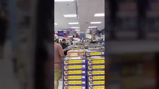 Just another evening rush ahead of New Year’s Eve at @phantomfireworkswpb #phantomfireworks #usa250 #wpb #fyp #fireworkshow Flutey Sting by Kevin MacLeod is licensed under a Creative Commons Attribution 4.0 license. https://creativecommons.org/licenses/by/4.0/ Source: http://incompetech.com/music/royalty-free/index.html?isrc=USUAN1100435 Artist: http://incompetech.com/ | Phantom Fireworks