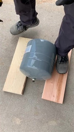 Diaphragm expansion tank for hydronic heat systems #ionlydotechnicalshit #fyp #plumbing #hydronics #hvac #cutaway | Mechanicalhub Eric