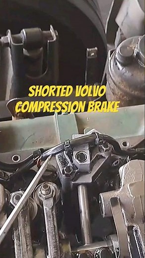 Volvo Compression Brake #volvod13engine #volvotrucks #shorts #danilotroubleshooter #mechanic
