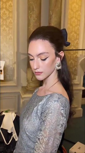 Makeup by: @Gökhan ✨🤍 #makeuptutorial #fashionshow #backstage @Ela Temiz 🌸