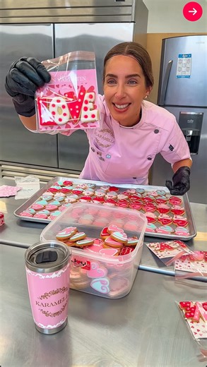 KARAMELLA | Asi es como se vive un dia en una pasteleria a 3 dias de San Valentin!! . 📍Calzada Zavaleta 4115A, Santa Cruz Buenavista, Puebla.... | Instagram