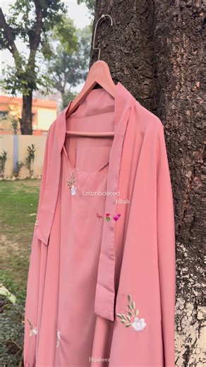 HIJJABEEZ | Hijab & Abaya Store on Instagram: "Embroidered Jilbab Set 🌸🦩🌷💕 Grace meets comfort in our beautifully designed Embroidered Jilbab Set, perfect for everyday wear and special occasions. 🌸 Details: • Jilbab with fine embroidery on the upper part • Plain, comfortable bottom trouser for easy movement • Comes with a matching niqab for a complete modest look • Soft, breathable fabric • Modest, elegant, and lightweight 💫 Perfect for: Daily wear, prayer, gatherings, and special events �