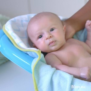 923K views · 55 reactions | As a new parent, giving your baby a bath can be a very stressful experience. Here's some tips to help make bath time a calmer & happier experience for everyone involved.  | Mom.com | Facebook
