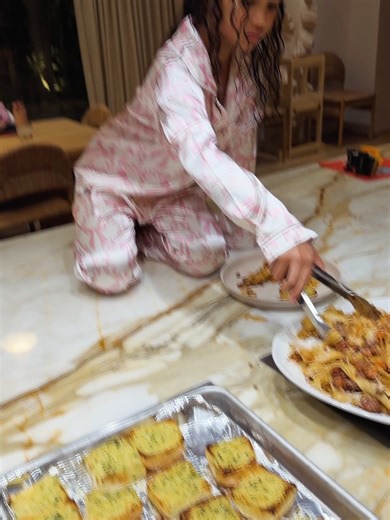 chrissy teigen on Instagram: "20 times I was happy this week 🤍"