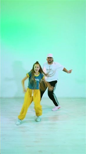 TREND DE “BOTA” Emilia , Ludmila, Latto 🤯