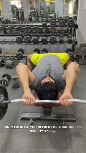 Build bigger arms with the overhead triceps extension perfect stretch, better contraction. #gym