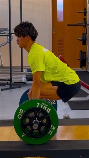 山口 七優/Nayuta Yamaguchi on Instagram: "Power Clean 100kg (day1) もっと綺麗にできるよう勉強中🧐 #陸上 #冬季練 #鹿児島 #パワークリーン"