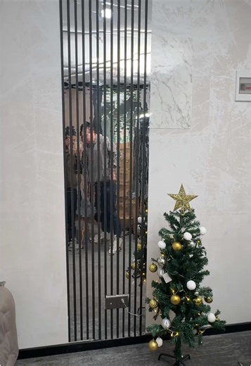 Luxury Peel & Stick Wallpaper for Modern Homes