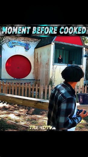 MOMENT BEFORE COOKED...💀 #trollface #shorts