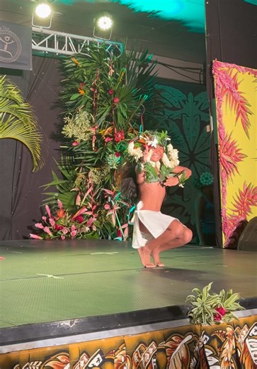 Finals at ‘Ori Tahiti Nui Competition in Tahiti Advice from Anty Moena: if your round 1 is Wow make sure your finals round is SUPER WOW 🔥 Does my finals look super wow ? 🙃 #oritahiti #fyp #oritahitinuisolocompetition #polytiktok #fypシ゚viral