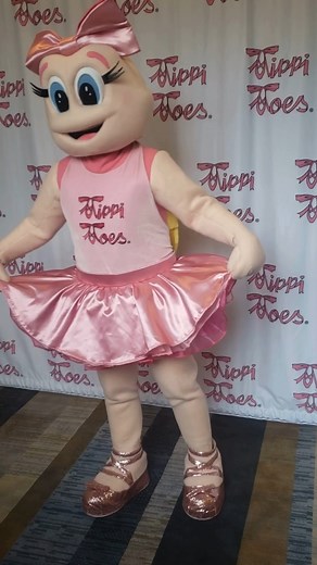 Here's our Tippi Toes mascot Tippi the Turtle showing a beautifully graceful example of the Move of the Month - the curtsy! | Tippi Toes Kansas City | Facebook