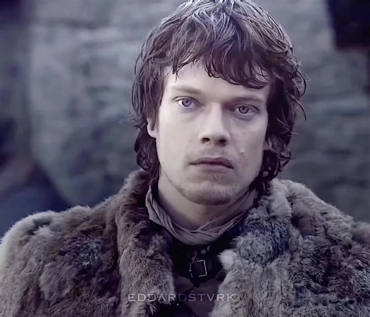 Sansa and Theon Greyjoy Reunion in Game of Thrones