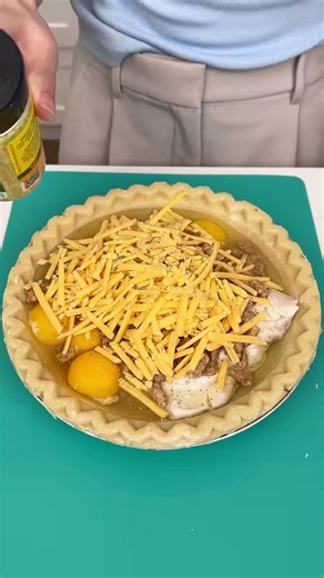 Sausage gravy and biscuit pie for the ultimate comfort dinner
