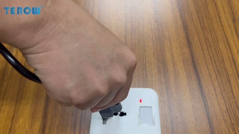 4-Port 2.5Gb PoE+ Switch add 2-Port 10Gb SFP+, TEROW Base-T 10G Ethernet, 60Gbps Switching Capacity, IEEE802.3af/at, Up to 30W, 65W,Desktop/Wall Mount, for AP & IP Cameras, Home,Gaming,Office