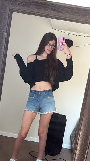 77K views · 303 reactions | Learn some basic BDSM knowledge before saying I’m a dog, in their natural place, must have a tray, and claiming you’re my master when we don’t even speak the same language. | Roxy Road | Facebook