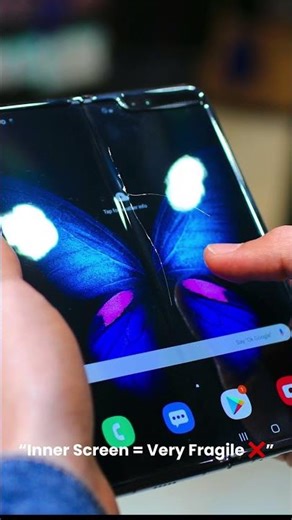 ❌ Foldable Phone Mat Lena! Ye Problems Koi Nahi Batata 😱#samsungflip #foldablephones #tech