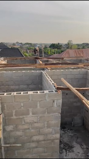 This construction is currently going on inside Zachary Estate, off Lotto Bus Stop (20mins drive to Berger bus stop) A plot of land here is at a promo price of N6.8M now❗️ Actual price is N8M ❗️ Size: 550sqm Title: Registered Survey ☎️ 1281 886 2468 / 09034119801 ( WhatsApp) #buyland #realestate #generationalwealth # @ | Lafunkky Homes & Investment Limited.