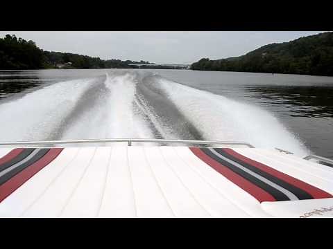 1989 Wellcraft Nova II Spyder "Heavy Nova" at cruising speed