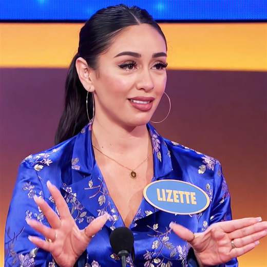 Ladies, if Steve Harvey gave you a full body massage, you’d tell him to start where?? 👅🦶🏾 | Family Feud