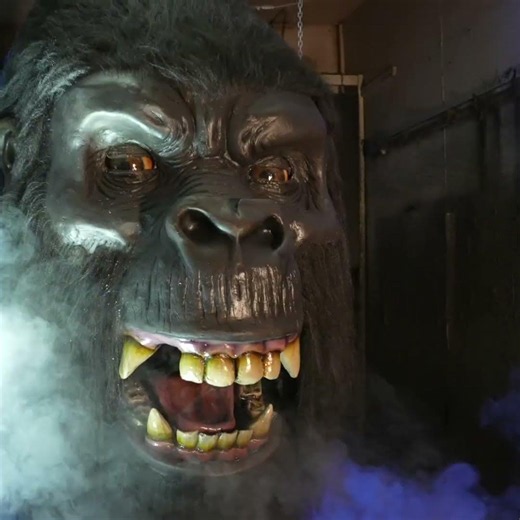 Making Giant Kong Animatronic By Hand
