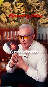 Experto en longevidad clasifica alimentos por problemas🥛🥬 Lácteos industriales: inflamación y desequilibrio hormonal, especialmente por su efecto sobre IGF-1 en personas sensibles (PMID: 26287689). Azúcar añadido: inflamación crónica, resistencia a la insulina y envejecimiento acelerado por glicación celular (PMID: 20164570). Alimentos fritos: cuerpo inflamado desde dentro, debido a lípidos oxidados y compuestos proinflamatorios generados por la fritura (PMID: 24050137). Alcohol: hígado graso 