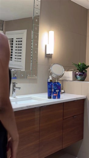 1K views · 13 reactions | Sharing my nighttime routine that gives me expert care at home and the smoothest skin ft Schick Hydro Silk Canada rose gold razor and shave cream duo. The razor is available to shop now at Walmart and Shoppers Drug Mart across Canada and shave cream at Amazon! #ExpertCareAtHome #HydroSilkAmbassador #fblifestyle | Florenceoginni | Facebook