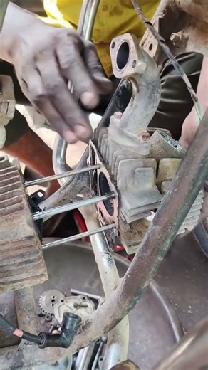 #Splendor half engine repair mechanic reels #automobile #@mechanic 143 ts