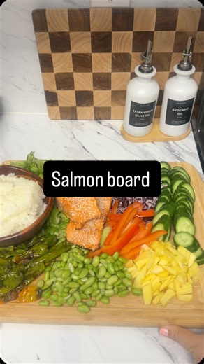 Easy Kosher Recipes | Sarah (Tabbakh) Cowen on Instagram: "Hot take: salmon boards are the main character now 🥢✨ Sticky rice. Sesame salmon. Shishito peppers. Carrot ribbons. Purple cabbage. Mango. Edamame. Cucumbers. Red peppers. Lettuce. Color. Crunch. Sweet. Savory. Everything in one bite. Tell me this isn’t more fun than regular sushi night. Comment what’s your salmon bowl looking like😄 Save this for your next hosting moment. Follow @sarahs_cookbooks for recipes that make dinner dramatic. 