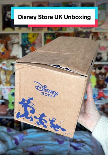 Disney Store UK Unboxing 🐭 year of the horse means Disney horse keychains!! 🥹✨ @Disney Store UK #disneystoreuk #disneyunboxing #elzsmart #disney