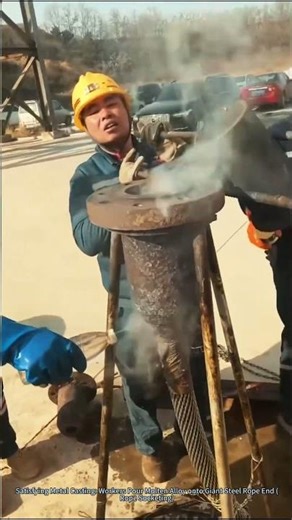 Satisfying Metal Casting: Workers Pour Molten Alloy onto Giant Steel Rope End (Rope Socketing)