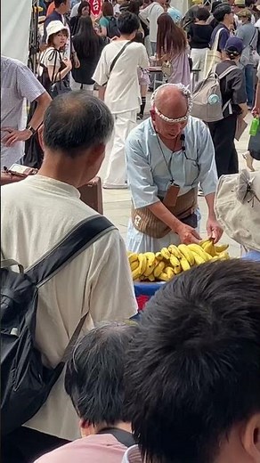 台湾フェスティバル バナナたたき売り