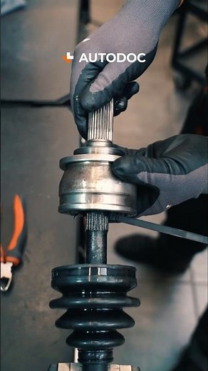 Lifehack: How an ordinary coupler greatly simplifies hinge assembly 🔩⏱️ #howto #lifehacks