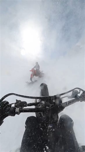 13K views · 188 reactions | Possibly the most hectic shot we've shared in a while 勞 ✅ Capturing an avalanche in 360 ✅ A gigantic near-miss in the middle of it all ✅ Doubling back to check in on the gang All in 360°. Wild   @_burnoutt with #Insta360X3 | Insta360 | Facebook