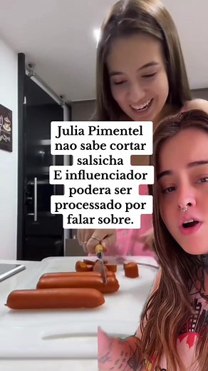 Julia Pimentel nao sabe cortar salsicha E influenciador Jhonatan podera ser processado por falar sobre. #noticias #juliapimentel