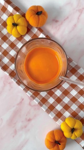 1.5M views · 1.8K reactions | It’s been a while since I made a jumbo marshmallow!! Of course we’re staying with our fall theme! 李 @stoverandcompany eleven o one white deluxe @colour.mill Orange use code PRECIOUS10 to save! #marshmallow #marshmallowpops #falltreats #halloweentreats #bakedbyprecious #jumbomarshmallowpops #chocolatecoveredmarshmallows | Baked By Precious | Facebook