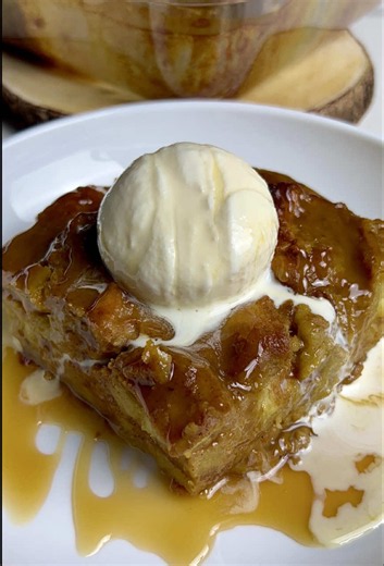 This decadent Pumpkin Bread Pudding by @TyphanieCooks has everything you need to get in the fall mood! 🍂🎃 Warm, cozy, and packed with pumpkin spice goodness, it’s basically autumn in dessert form. NGREDIENTS: - 1 pound brioche loaf - 15-ounce can pumpkin purée - 1.5 cups evaporated milk - ¾ cup half-and-half - ½ cup packed dark brown sugar - ½ cup granulated sugar - 4 large eggs - 2 teaspoons vanilla extract - 1 teaspoon ground cinnamon - ½ teaspoon freshly grated nutmeg - ¼ teaspoon ground gi