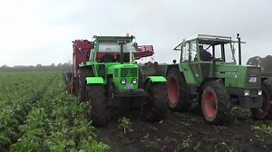 34K views · 152 reactions | Oldtimerpflügen Brokenlande bei Neumünster 2019. Deutz 130 06 mit BVL Rübenroder, ein sehr stimmiges Gespann. Der Fendt daneben ist auch sehr schön. | Dr. Trecker | Facebook