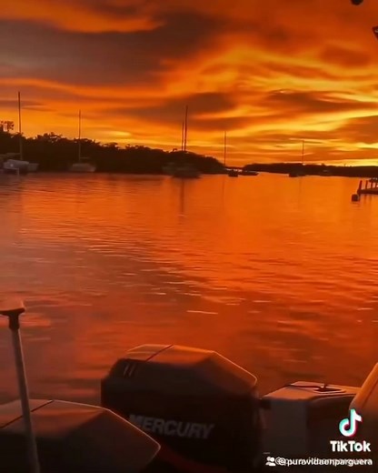 Se pinto el cielo 🧡 📍Lajas, Puerto Rico 🌟 🇵🇷 🎥: @puravidaenparguera_pr • #TuristeandoenPuertoRico #puertorico🇵🇷 #lajaspr | Turisteando en Puerto Rico