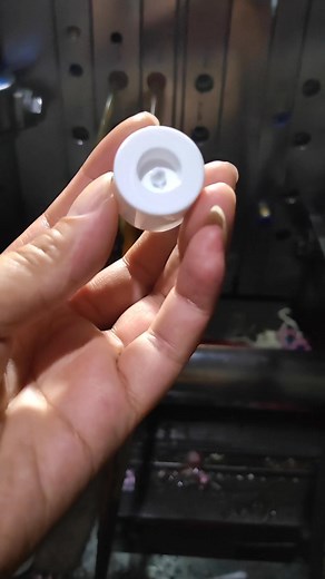 325 reactions · 18 shares | un-screwing cap mold testing. | Andy Yuan | Facebook