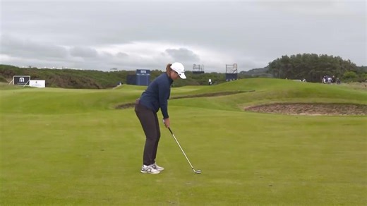 Woad leads Women's Scottish Open on her pro debut