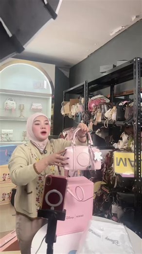 Tas Grosir Import Disney X Miniso: Bergaya Barbi