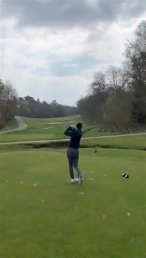 Plenty of time to work on the golf game now, Andy Murray 🎾🏌️‍♂️ What a legend 🙌🏼 | bunkered