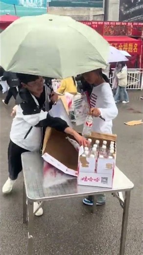 中考送水第二天：再送30件，最后19件明天继续