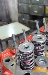 engine valve lock engine mechanic #viralreels #reelsvideo #reelsviral #demonslayerkimetsunoyaiba #automation #reels #astros #video #mechanic #automotive | Mechanical Tips