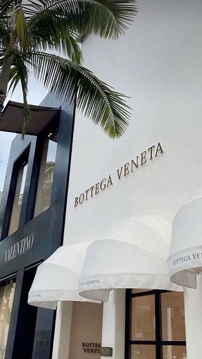 Chanel Panda | It’s giving I had 5 mins to do my hair & makeup but at least the outfit is on point 🤌🏽 Did I nail the dress code?? | Instagram