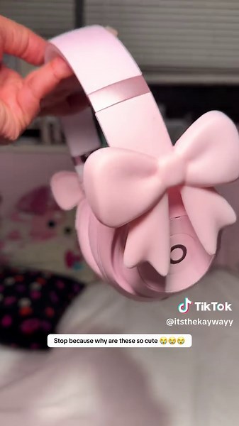 Only $3 @Five Below 😍😍😍😍 #pinkbeats #girlythings #fivebelowfinds #pinkbows