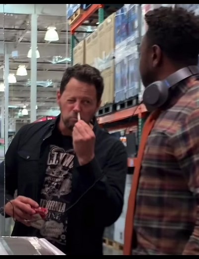 Magic Trick: Cigarette Up My Nose Prank in a Store!