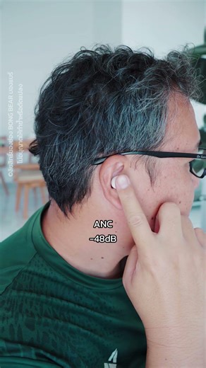 Bass-heavy headphones Monster Airstar M300 #bongbear #bongbear #headphones #bluetoothheadphones #...