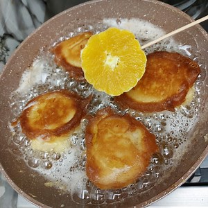 88K views · 851 reactions | Prenez ORANGE, 1 œuf et de la farine, réalisez ce dessert en 5 MINUTES ! Dessert de Noël SANS FOUR | Recette express et inratable | Facebook